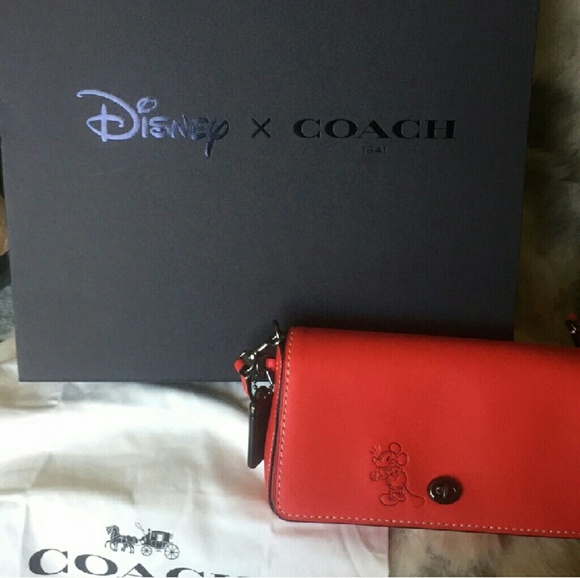 DISNEY X COACH Dinky Cross body Limited Edition - Picture 6 of 6